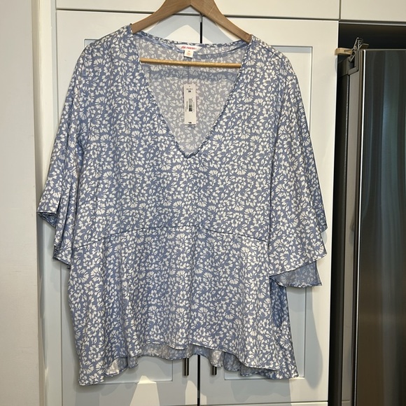 Joe Fresh Plus Blue Floral Ditsy V-neck Flutter Sleeve Top Size 3X - Picture 4 of 15
